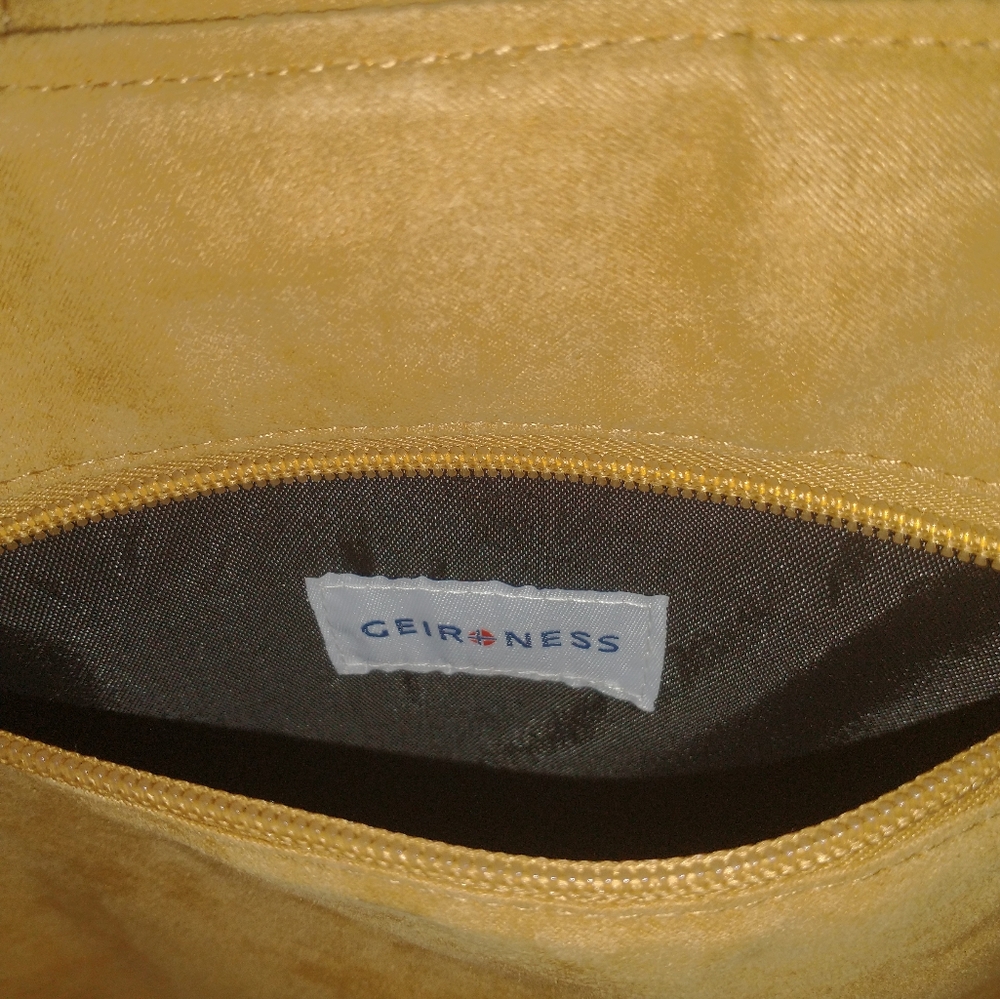 Magnetic Closure HandBag | Geir Ness Norway - Picture 11 of 11